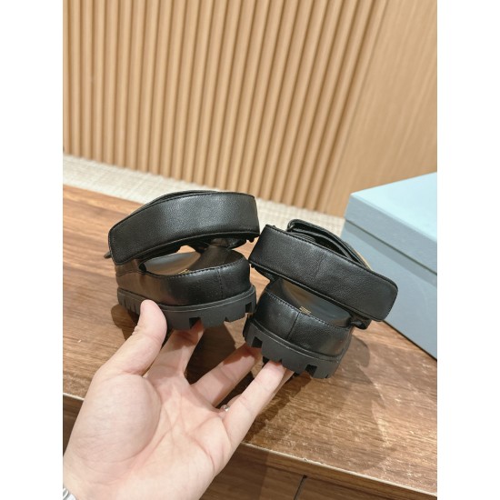sandal