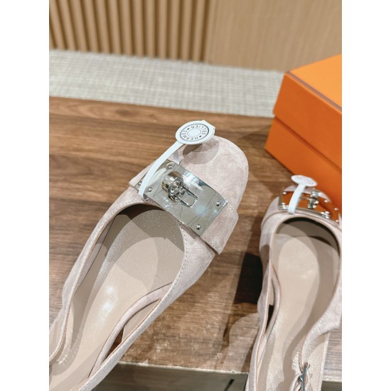 H Sandals