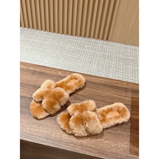 Plush slippers