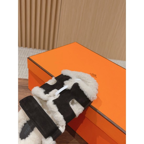  Cake Hair Slippers