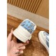 Skateboard shoes
