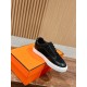 Skateboard shoes
