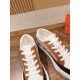 Skateboard shoes