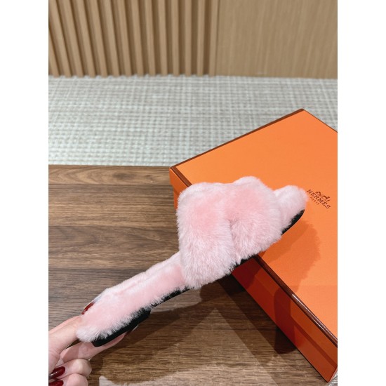 Plush slippers