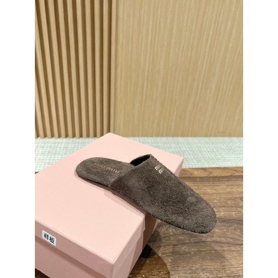 slippers
