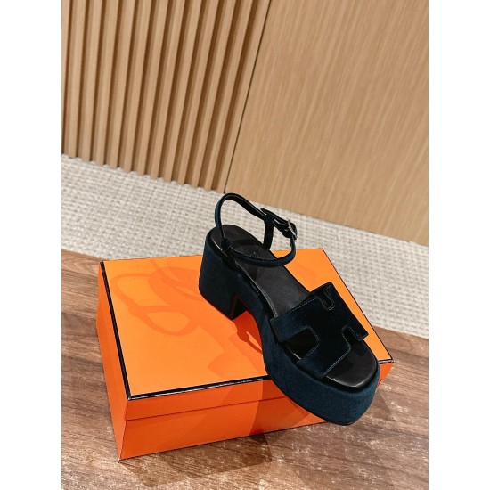 H Sandals