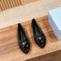Nude shoes