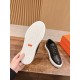 Skateboard shoes