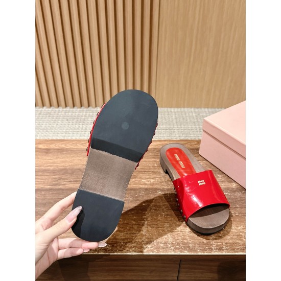slippers