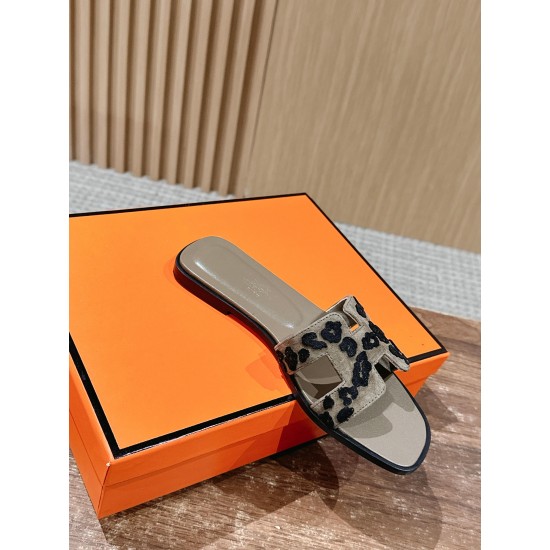 H slippers