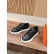 Skateboard shoes