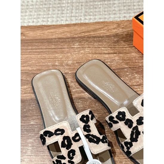 H slippers