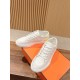 Skateboard shoes