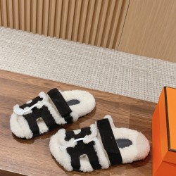  Cake Hair Slippers