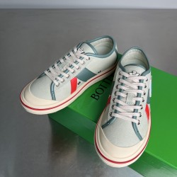 canvas shoe