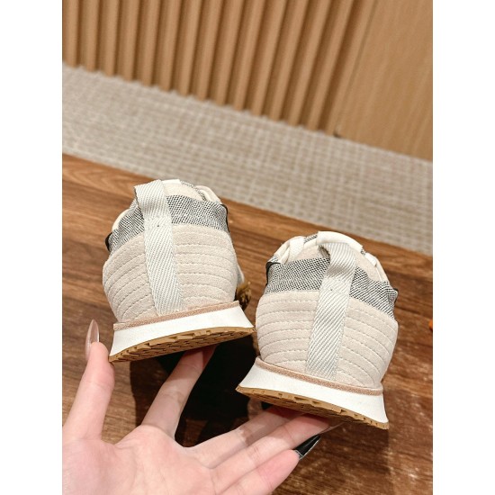 De Xun Shoes