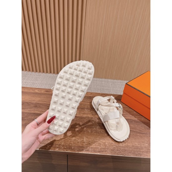 H Sandals