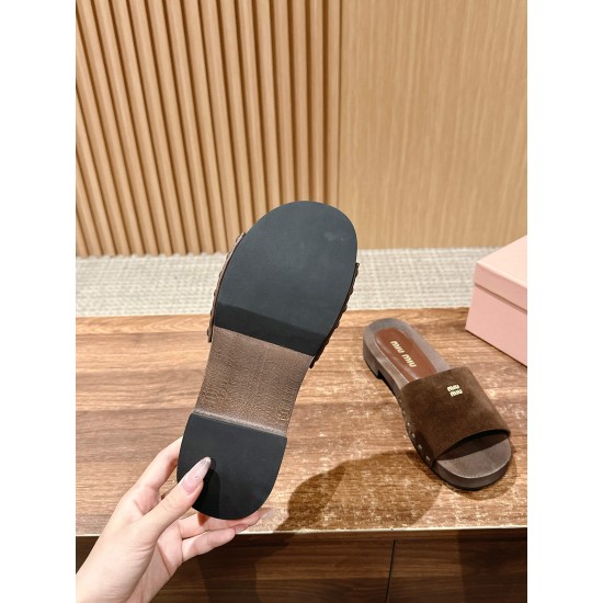 slippers