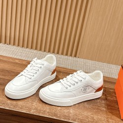 Skateboard shoes
