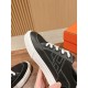 Skateboard shoes