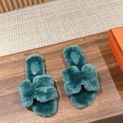 Plush slippers