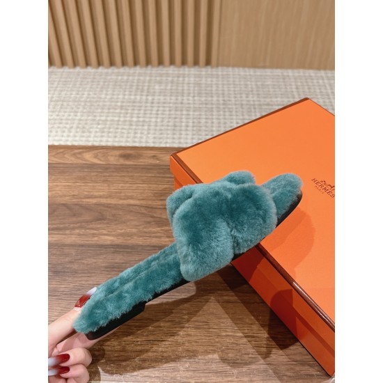 Plush slippers