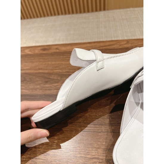 slippers