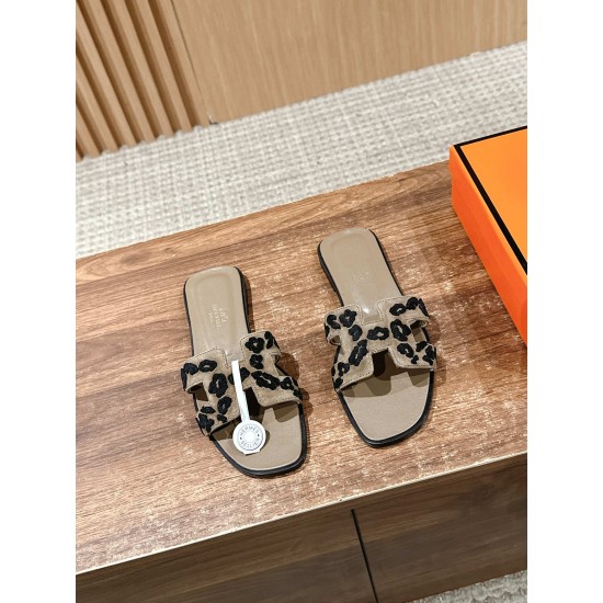 H slippers