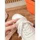 H lace up slippers