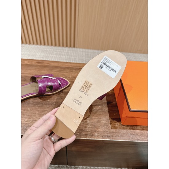 H slippers