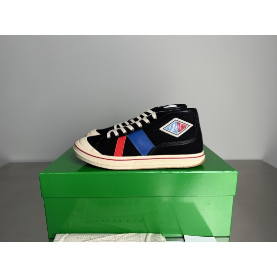 canvas shoe