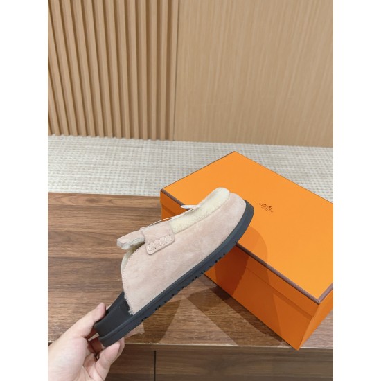 Plush slippers