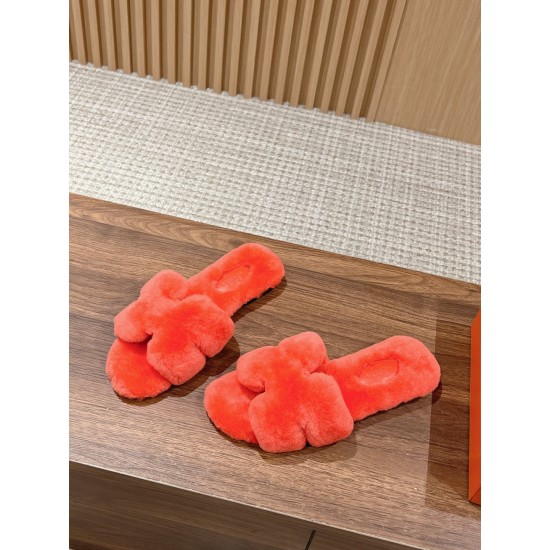 Plush slippers