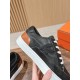 Skateboard shoes