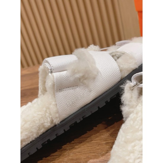  Cake Hair Slippers