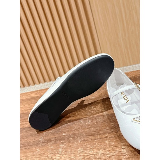 Nude shoes