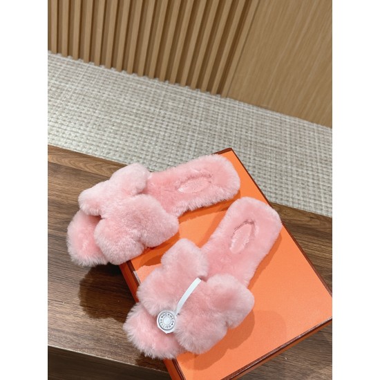 Plush slippers