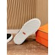 Skateboard shoes