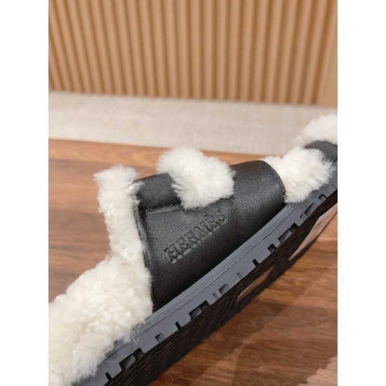  Cake Hair Slippers