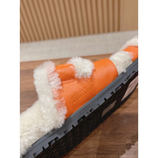  Cake Hair Slippers