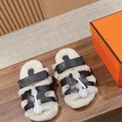  Cake Hair Slippers