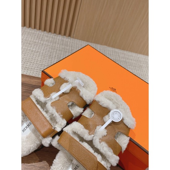  Cake Hair Slippers