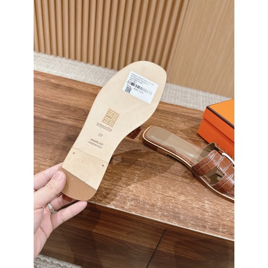 H slippers