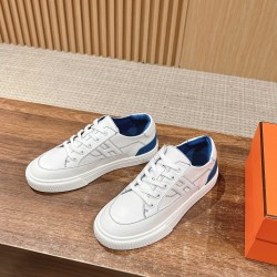 Skateboard shoes