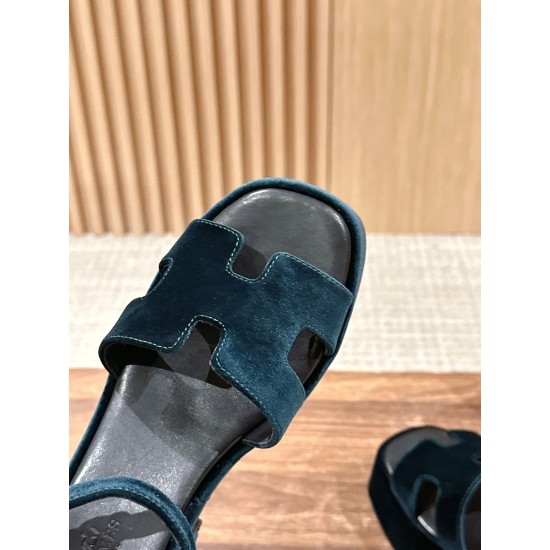 H Sandals