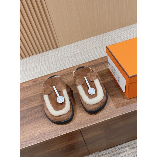 Plush slippers