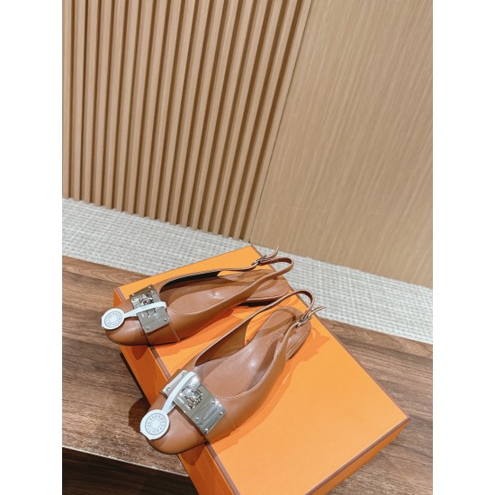 H Sandals