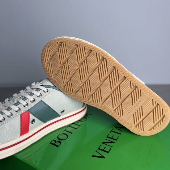 canvas shoe