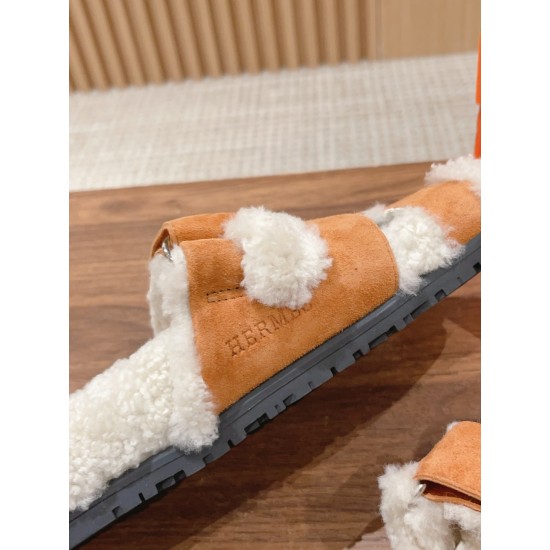  Cake Hair Slippers