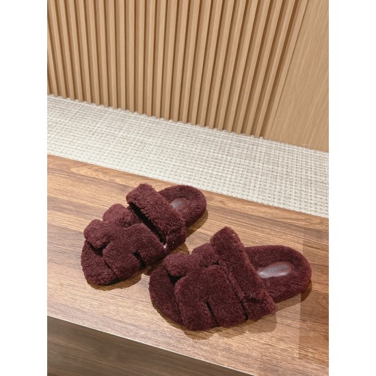  Cake Hair Slippers